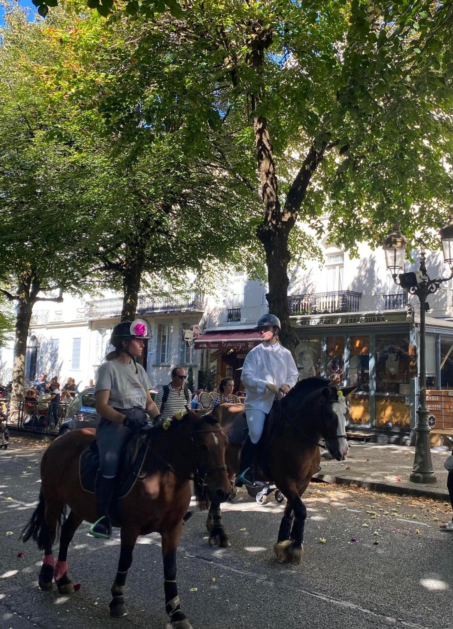 Au 47 Allees D'Etigny - Central & Standing - Avec Parking - Linge De Lit Et De Toilette Inclus Bagnères-de-Luchon 外观 照片
